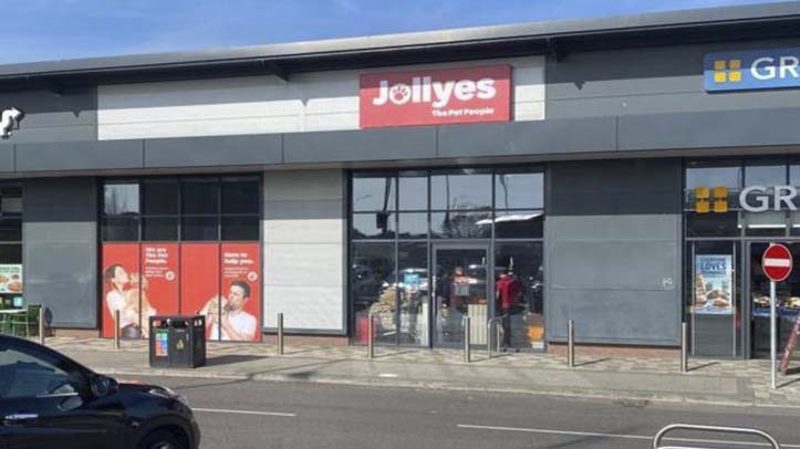 Jollyes opens new store in Wakefield